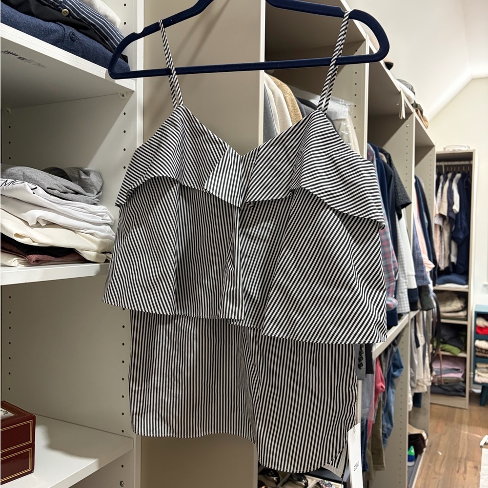 Goen J ruffled Top with linen pants Bundle